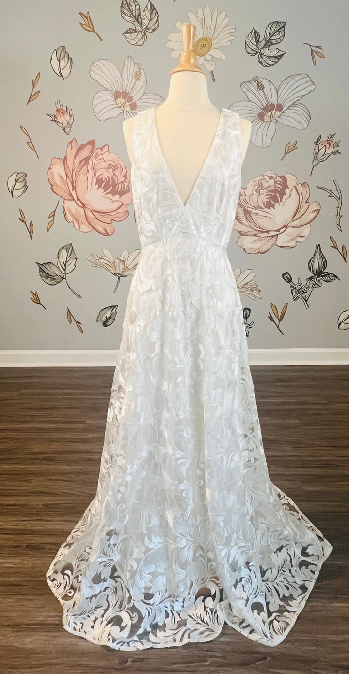 Lotus Threads Gown Style 10096 Size 6