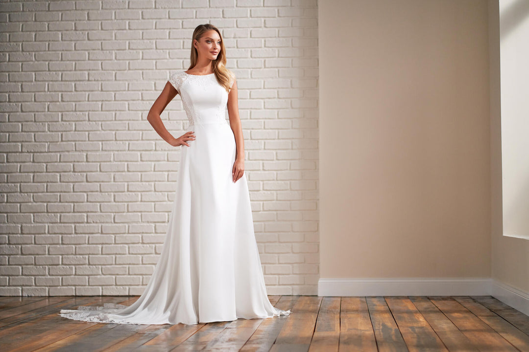 Modesty by Mon Cheri Gown Style TR22172 Size 14