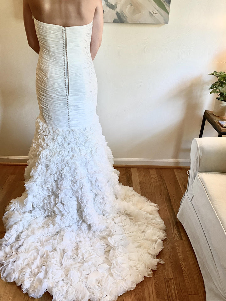 Pronovias Dalmacia Wedding Gown Size10
