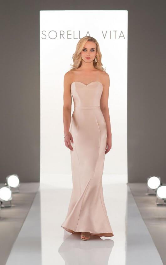 Sweetheart Neckline Trumpet Style Gown Style 9058 Size 10