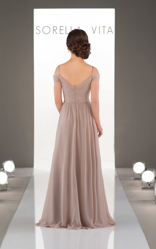 Romantic Off-the-Shoulder Gown Style 8922 Size 14