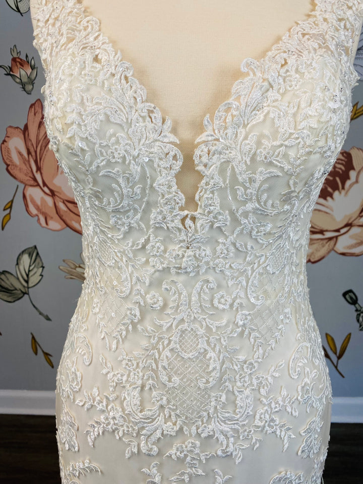The 'Bernadine' Gown Size 10