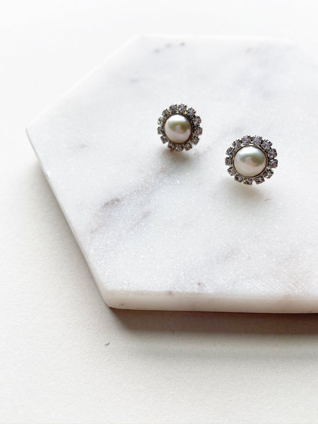 Button Pearl Earring by Ti Adoro