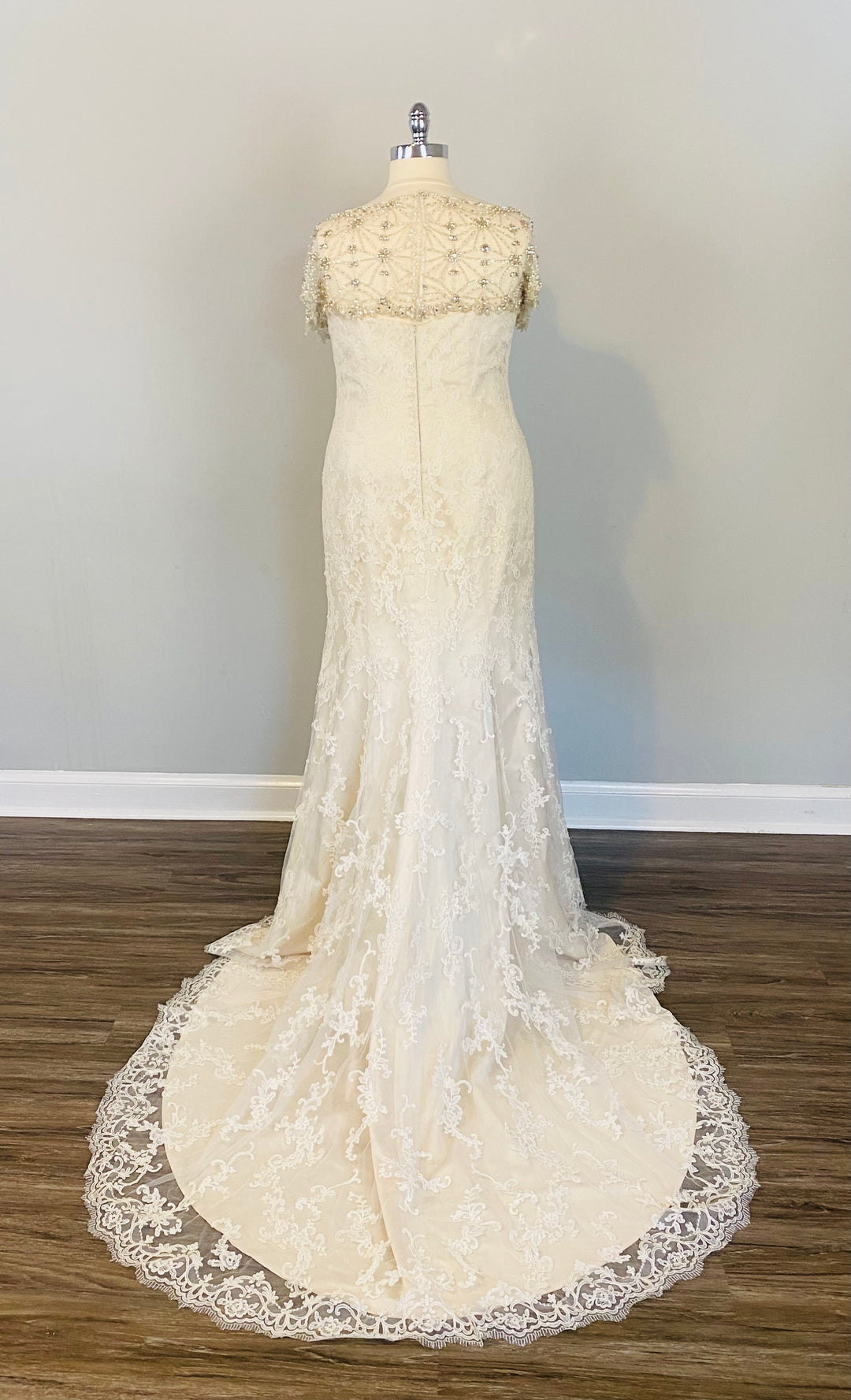 The 'Chesney' Gown & Jacket Size 20
