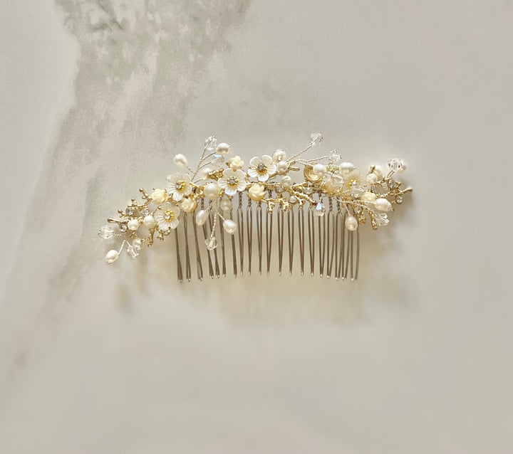 J Picone Dainty Floral Comb
