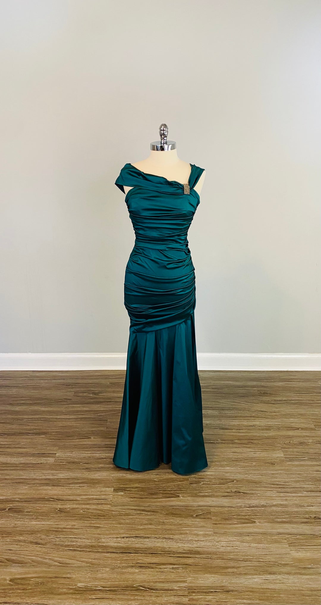 Ruched Taffeta Gown by Rickie Freeman for Teri Jon Size 4