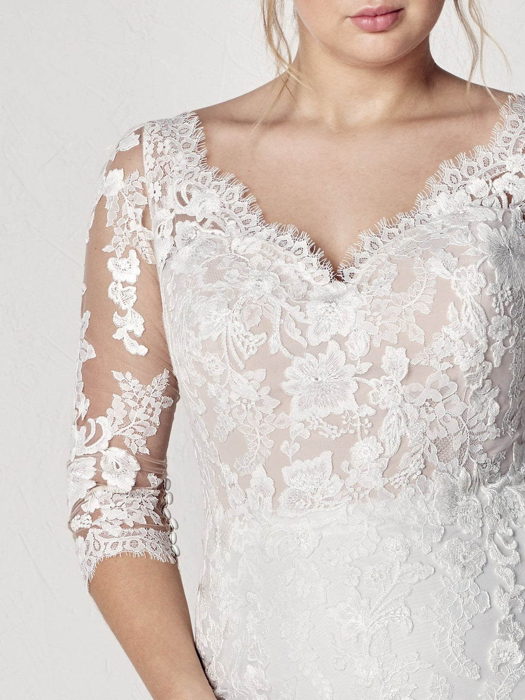 Three-quarter Lace Sleeve Fit-to-Flare gown 'Evelyn' by Pronovias Size 22