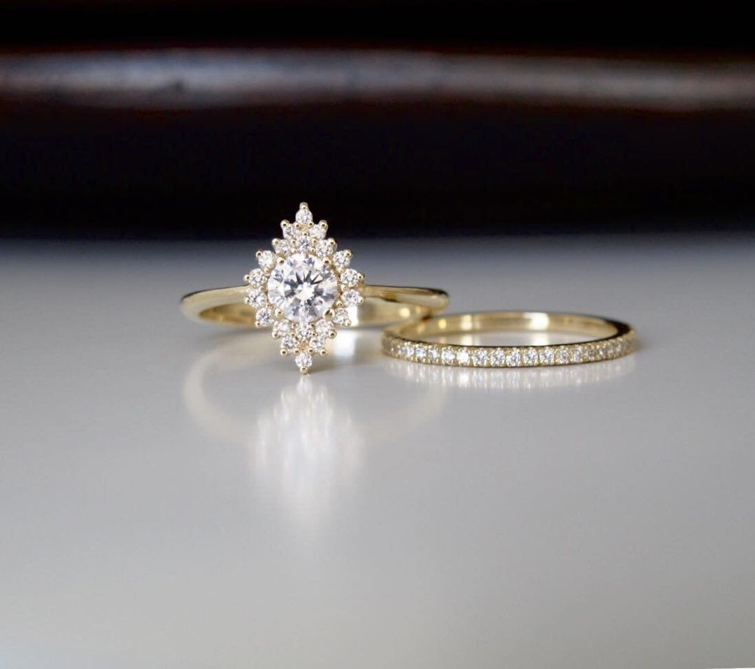 Unique Design Natural Diamond Engagement Ring