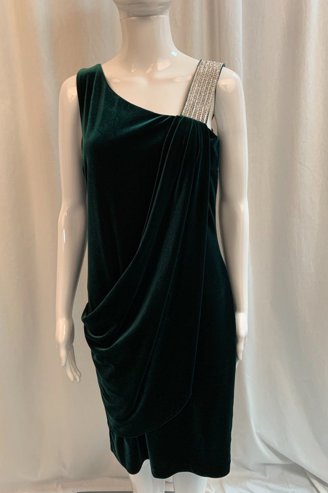Frank Lyman Velour Cocktail Dress Style 179227 In Emerald Green Size 8