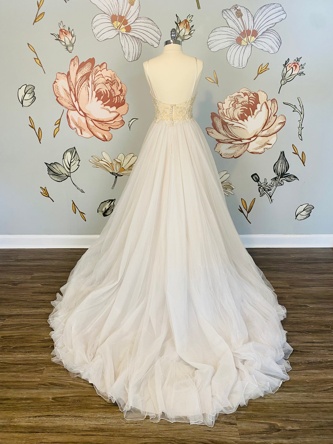 Sincerity by Justin Alexander Wedding Dress Style 44069 Size 8