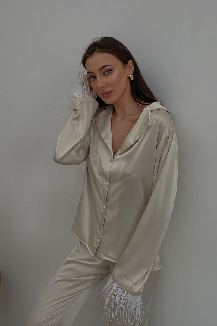 Silky Pajama Suit with Feathers in Ivory